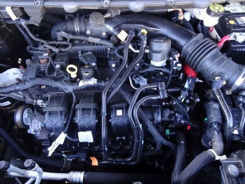 Used 2020 Ford Edge Titanium image 38