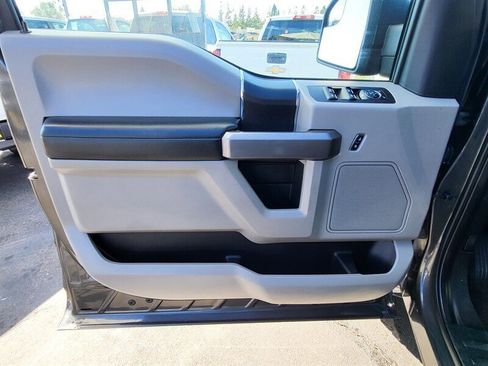 Used 2020 Ford F150 XLT image 21