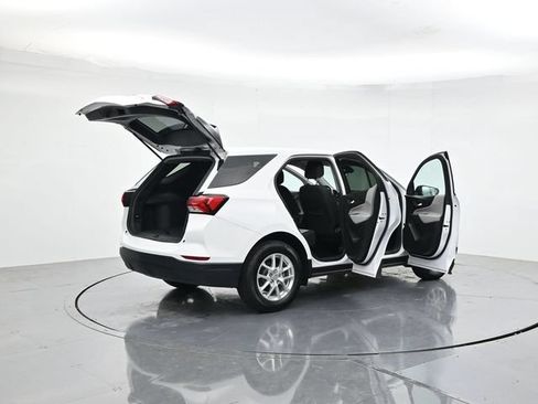 Used 2024 Chevrolet Equinox LS w/ LS Convenience Package FWD image 46