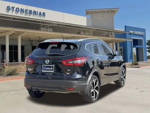 Used 2021 Nissan Rogue Sport SL w/ Premium Package FWD image 5