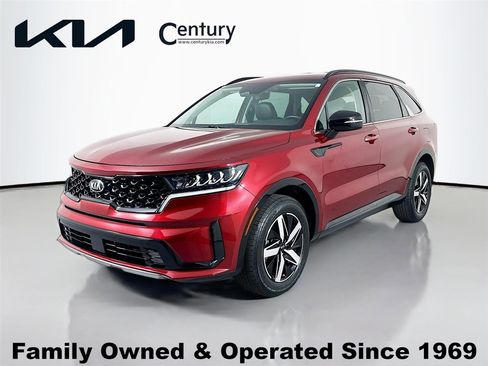 Certified 2021 Kia Sorento EX image 1