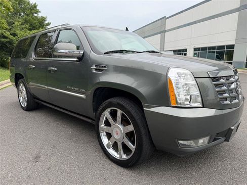 Used 2011 Cadillac Escalade ESV Premium AWD/4WD image 15