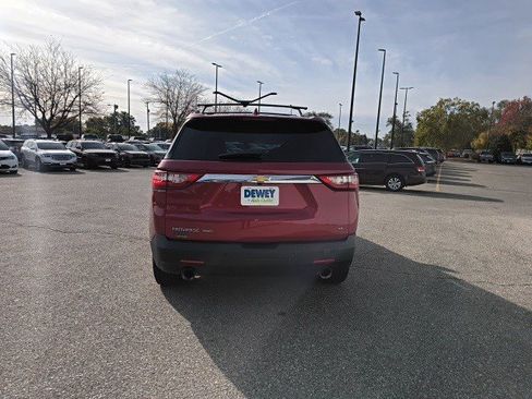 Used 2019 Chevrolet Traverse LT image 4
