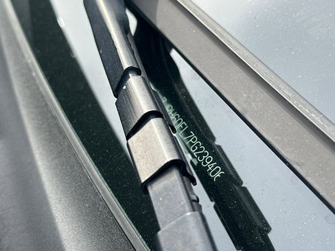 Certified 2023 Volvo S60 T8 Plus image 3