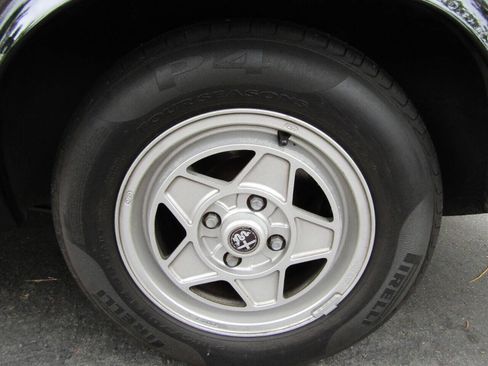 Used 1987 Alfa Romeo Spider Veloce image 32