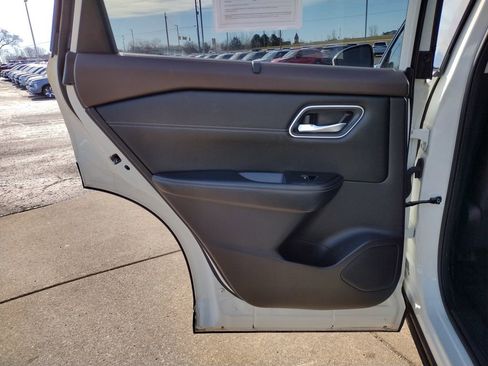 Used 2023 Nissan Rogue Platinum w/ Platinum Premium Package AWD/4WD image 22