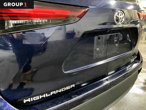 Certified 2025 Toyota Highlander XLE AWD/4WD image 31