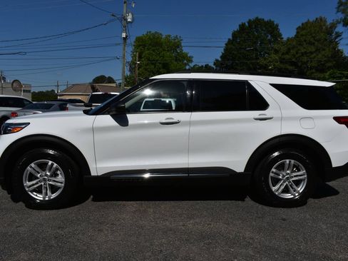 Used 2021 Ford Explorer XLT w/ Equipment Group 202A RWD image 4