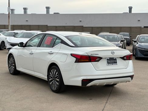 Certified 2025 Nissan Altima 2.5 SV image 6