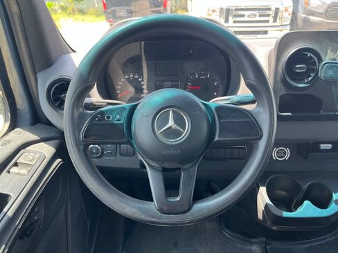 Used 2019 Mercedes-Benz Sprinter 170 image 16