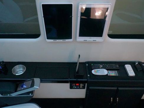 Used 2015 Mercedes-Benz Sprinter 2500 image 18