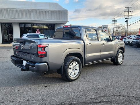 Used 2022 Nissan Frontier SV image 6