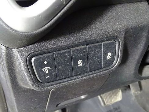 Used 2020 Kia Soul LX image 18