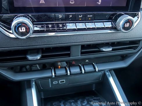 New 2026 Chevrolet Colorado Trail Boss AWD/4WD image 18