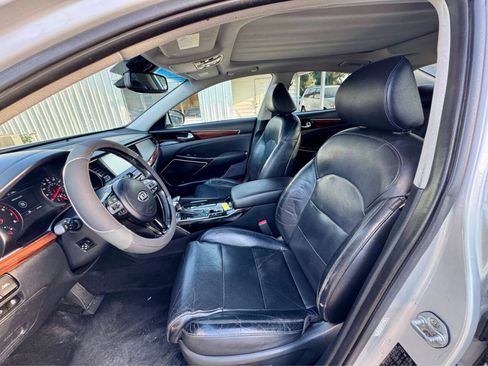 Used 2017 Kia Cadenza Technology FWD image 16
