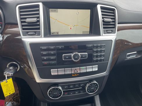 Used 2016 Mercedes-Benz GL 450 4MATIC image 16