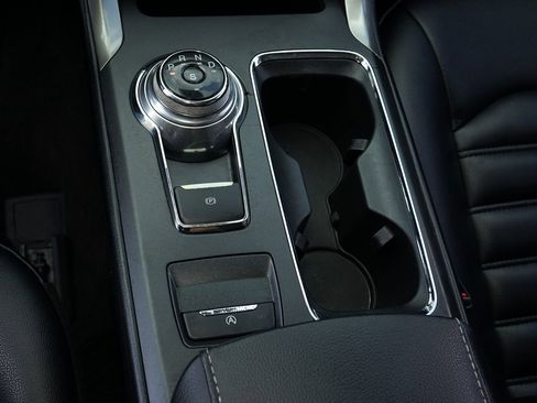 Used 2019 Ford Fusion SEL image 16