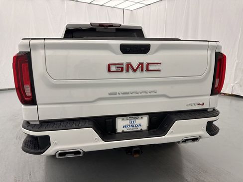 Used 2024 GMC Sierra 1500 AT4 w/ Technology Package AWD/4WD image 8