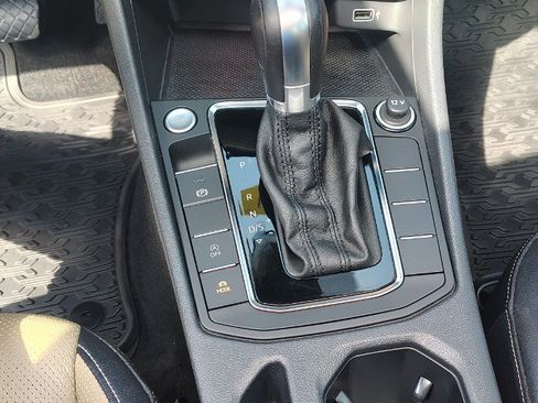 Used 2019 Volkswagen Jetta SEL Premium FWD image 23