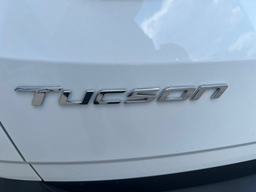 Used 2024 Hyundai Tucson Limited FWD image 11