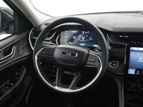 Used 2023 Jeep Grand Cherokee 4WD 4xe w/ Luxury Tech Group II image 15