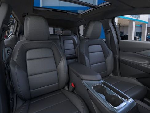 New 2026 Chevrolet Equinox EV LT image 16