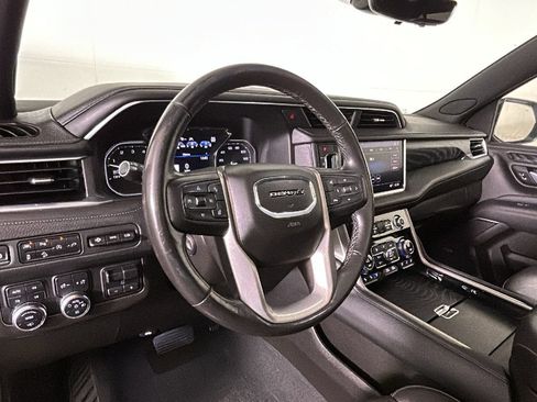 Used 2021 GMC Yukon XL Denali w/ Denali Ultimate Package AWD/4WD image 16