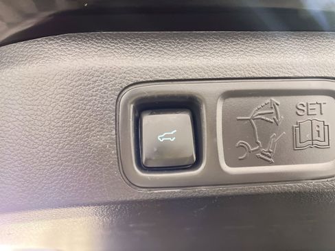 Used 2023 Ford Expedition Limited image 30