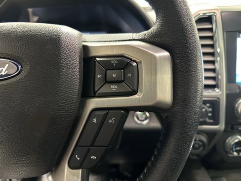 Used 2016 Ford F150 Platinum w/ Equipment Group 701A Luxury image 20