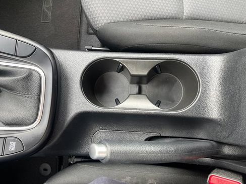Used 2025 Kia Soul LX w/ LX Technology Package FWD image 12