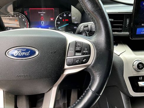 Used 2020 Ford Explorer XLT w/ Equipment Group 202A RWD image 11