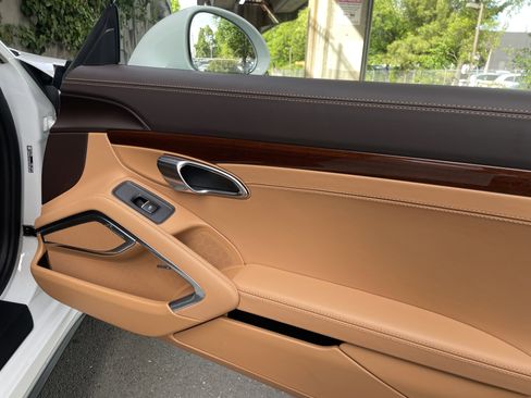 Used 2018 Porsche 911 Turbo S image 21