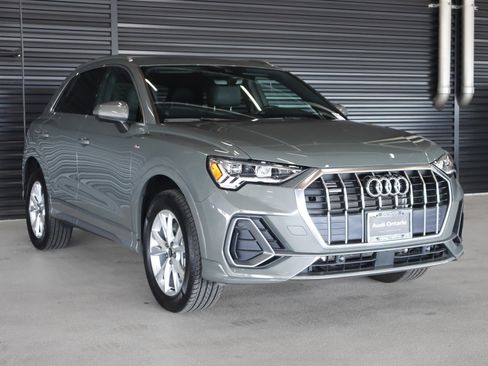 Used 2025 Audi Q3 2.0T Premium AWD/4WD image 14