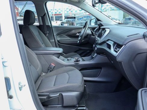 Used 2023 GMC Terrain SLE image 8