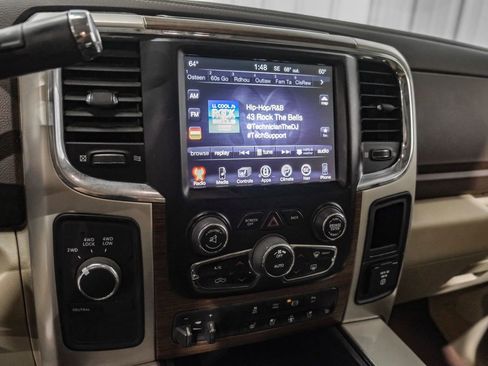 Used 2015 RAM 2500 Laramie w/ Convenience Group AWD/4WD image 25