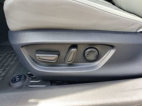 Used 2026 Toyota Camry SE FWD image 16