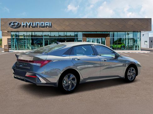 New 2026 Hyundai Elantra SEL Sport Premium FWD image 8