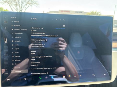 Used 2022 Tesla Model S image 8