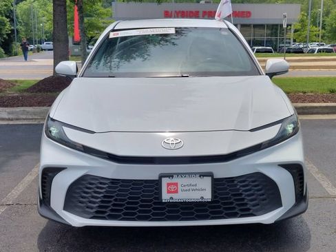 Certified 2025 Toyota Camry SE FWD image 5