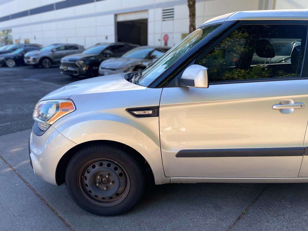 Used 2013 Kia Soul FWD image 8