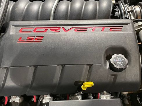 Used 2005 Chevrolet Corvette Convertible w/ Preferred Equipment Group RWD image 23
