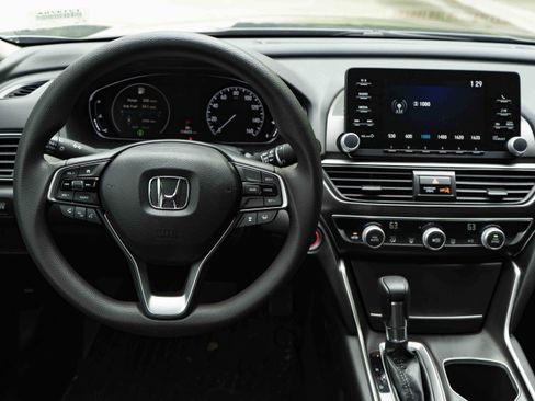 Used 2020 Honda Accord LX image 19