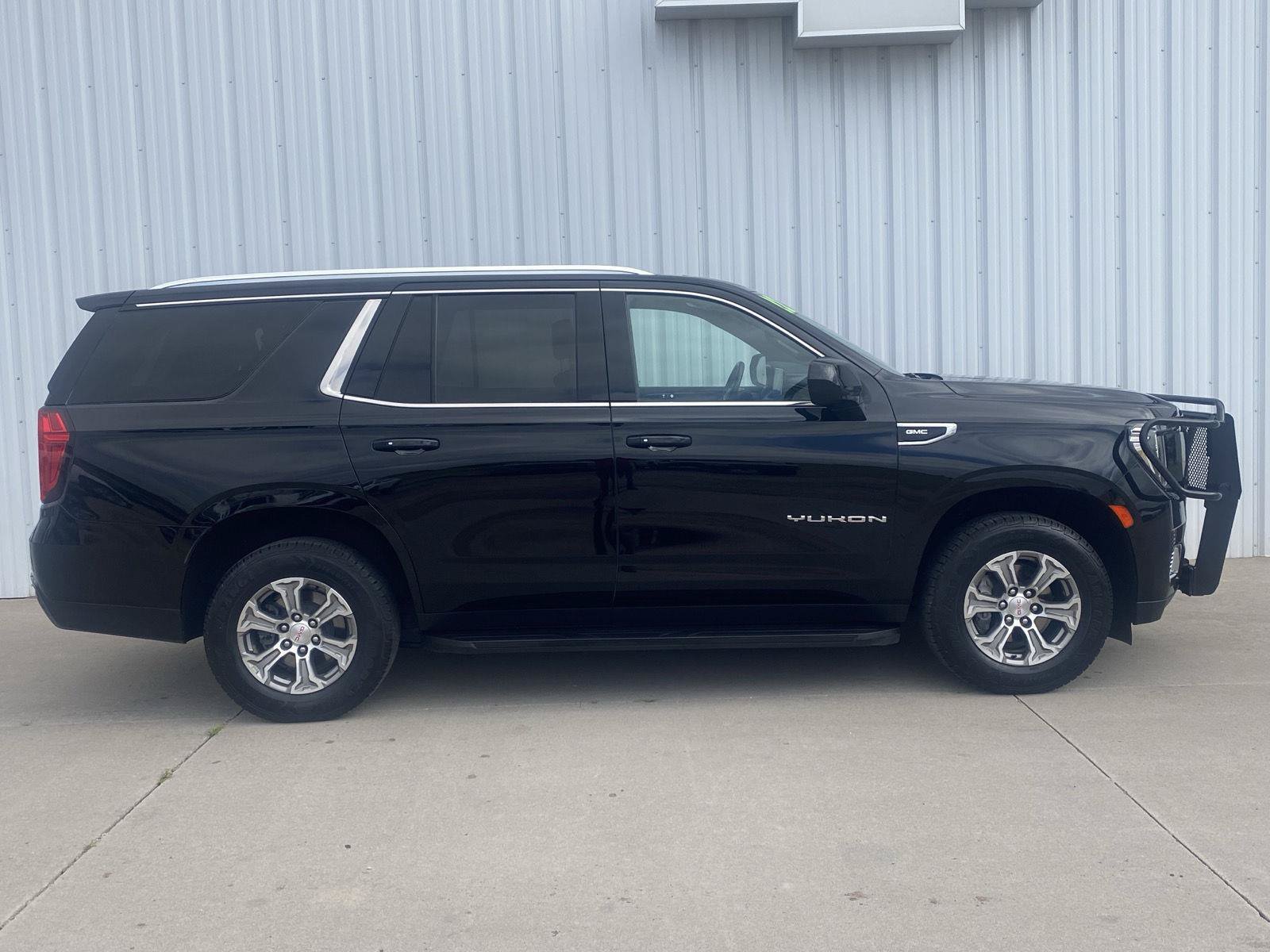 Used 2022 GMC Yukon SLE AWD/4WD image 4