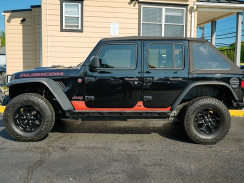 Used 2018 Jeep Wrangler Unlimited Rubicon AWD/4WD image 8