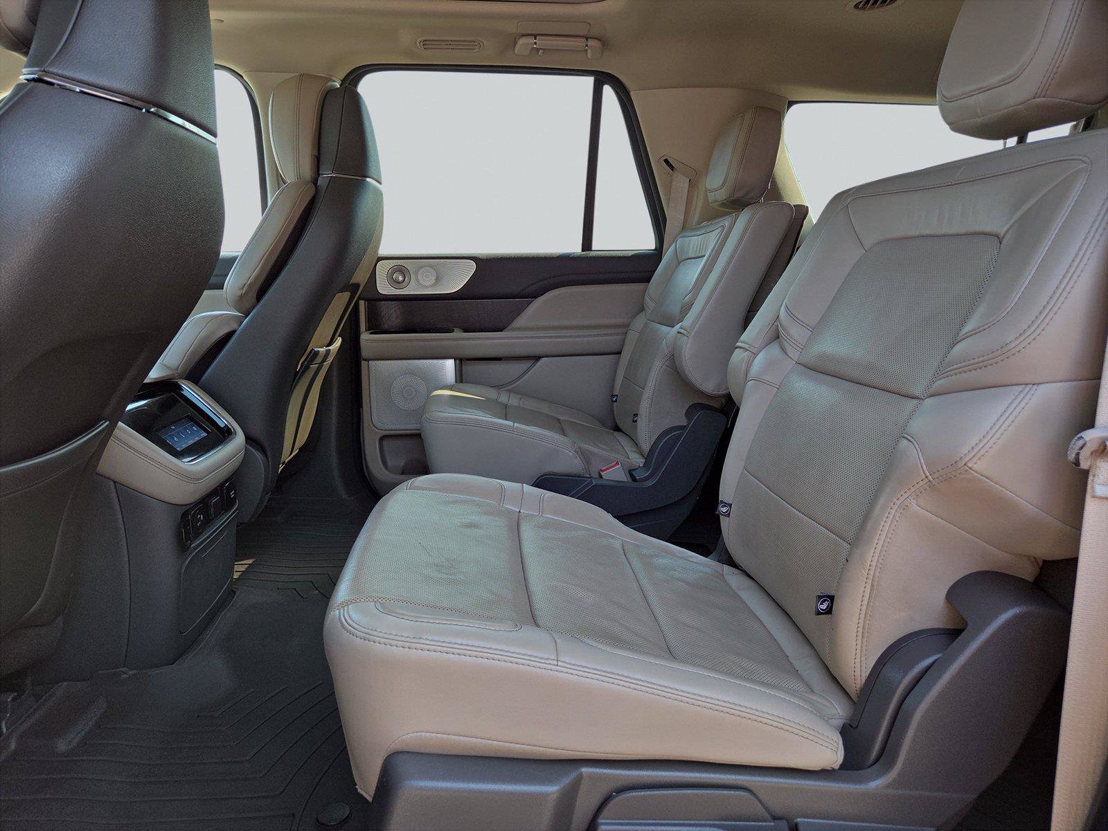 Used 2022 Lincoln Navigator L Reserve AWD/4WD image 33