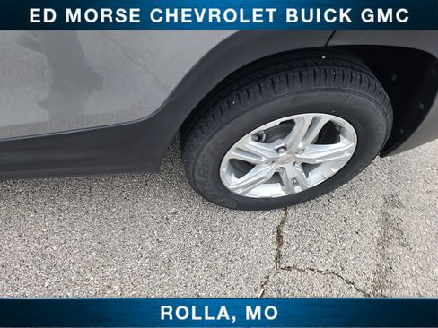 Used 2024 GMC Terrain SLE w/ Driver Convenience Package image 10