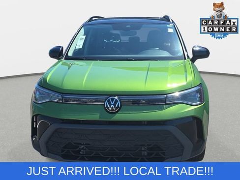 Used 2025 Volkswagen Taos SE FWD image 2