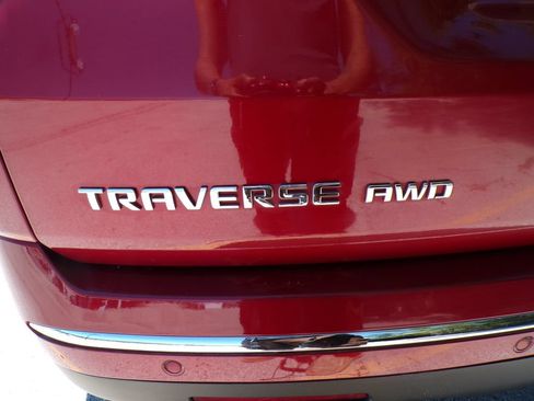 Used 2020 Chevrolet Traverse Premier AWD/4WD image 18