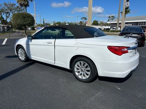 Used 2013 Chrysler 200 Touring image 4