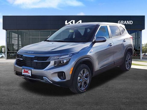 New 2026 Kia Seltos LX image 4